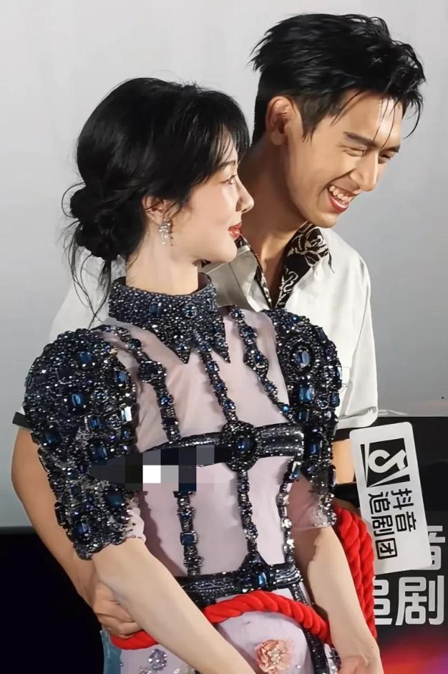 嗑到李现杨紫像呼吸一样简单 甜蜜互动惹人羡