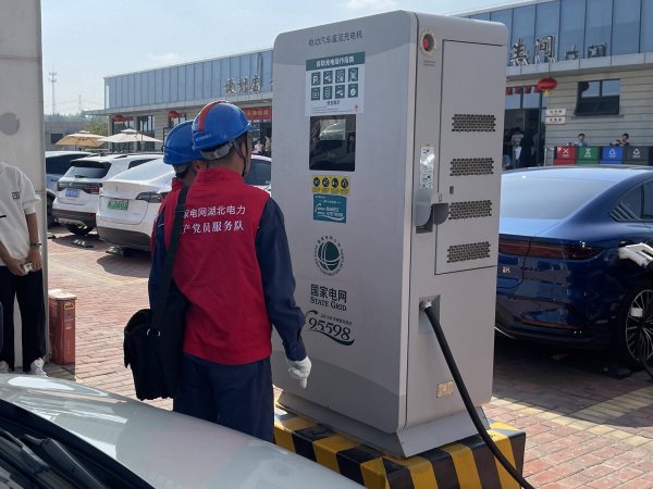 达麟操盘 国庆中秋假期武汉境内高速服务站充电量增长81%